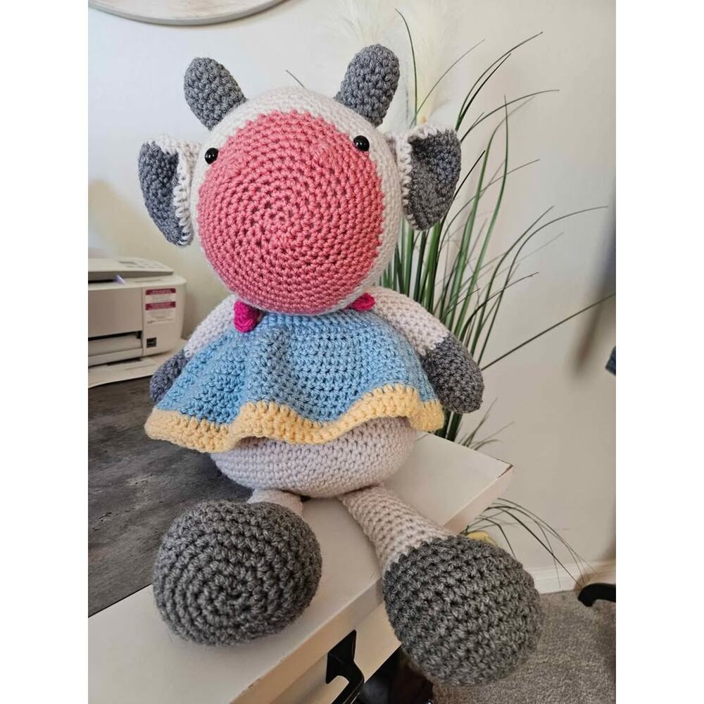 100% Handmade by me Crochet Amigurumi Maybelle the Cow 13.5 inch, new
